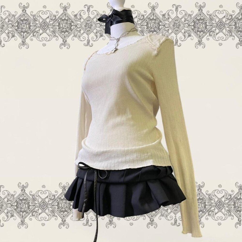 Free fall 100% Cotten Cream long sleeve top with bow and lace